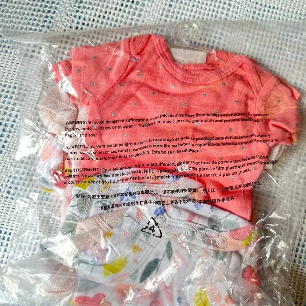 NWT Carter's new born onesie pink - 3 peace set